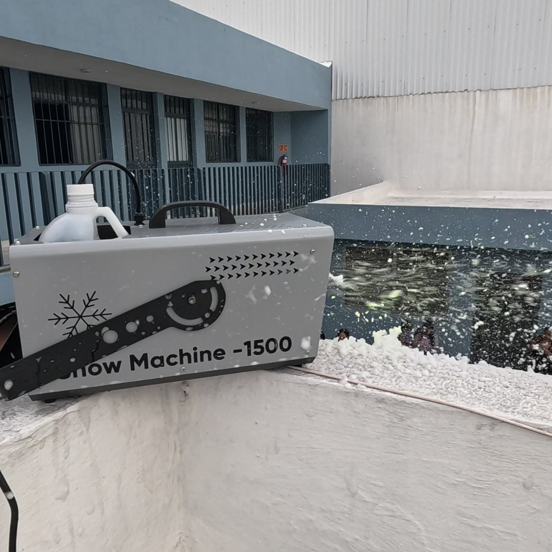 Máquina de nieve artificial  1500 W